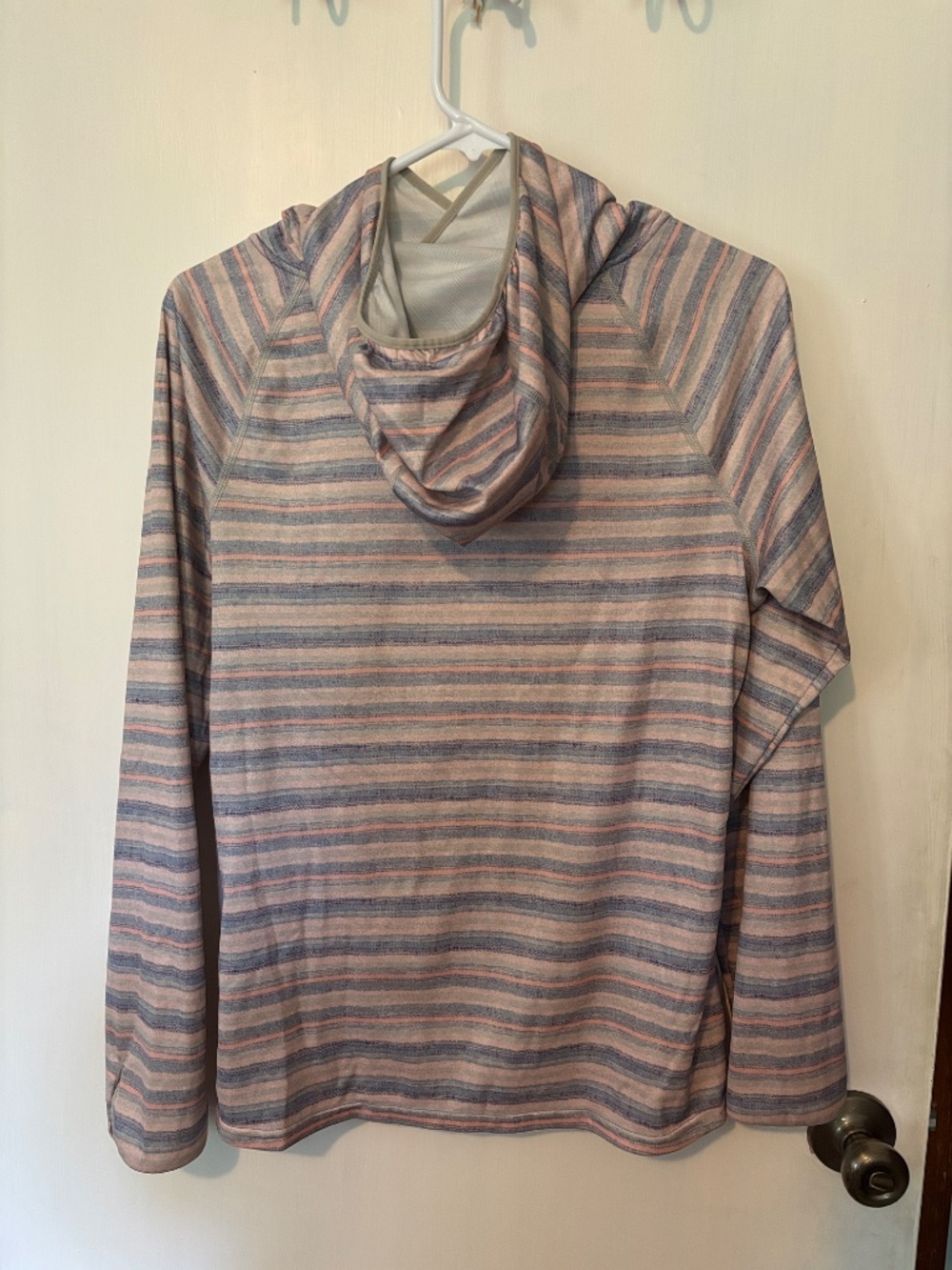 Patagonia Sun Shirt Hoodie - Picture 2 of 4